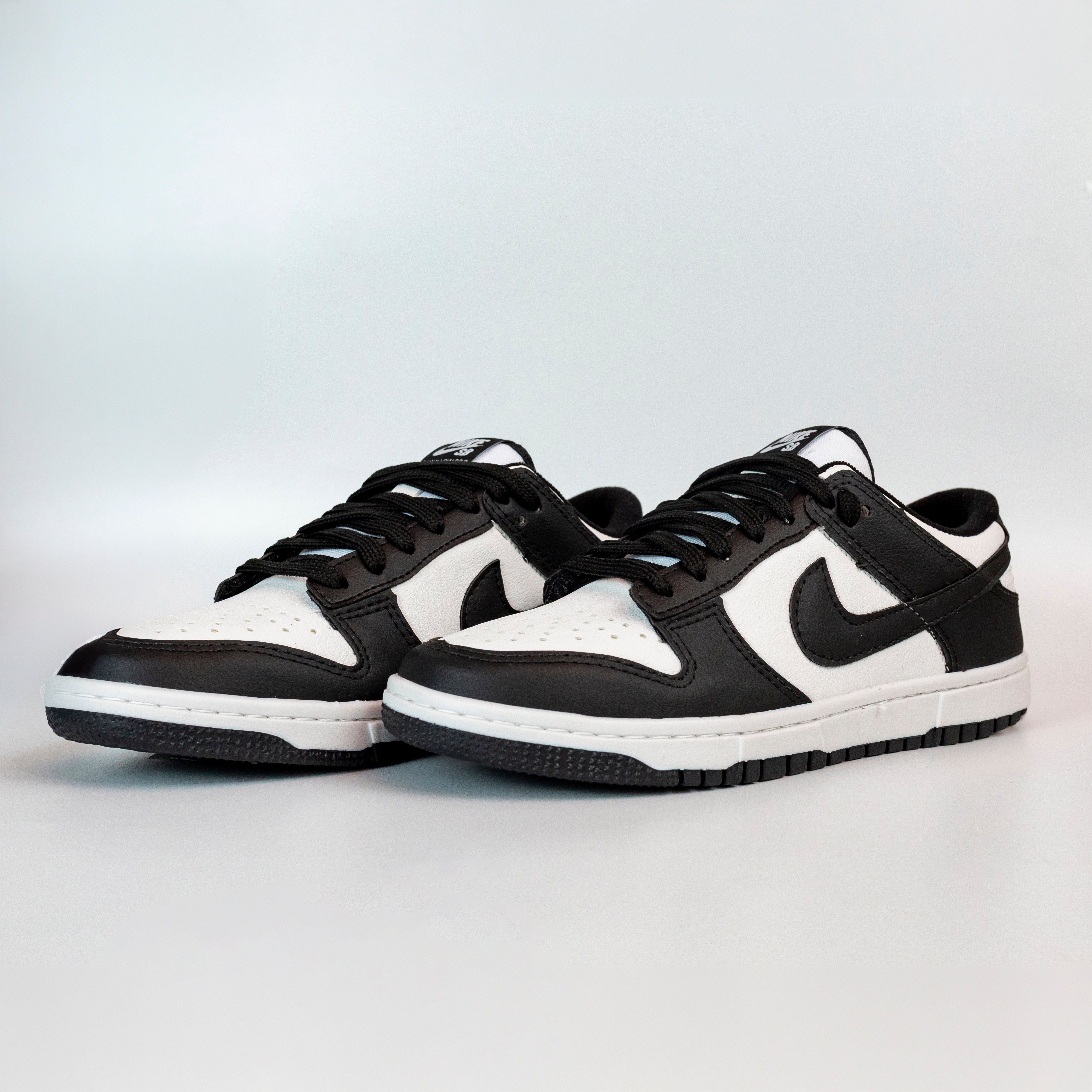 Dunk Low Panda
